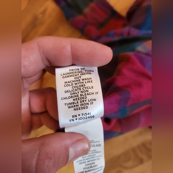 LL Bean Signature Lightweight Women's Button-Up Flannel Size 8 100% Cotton - Picture 5 of 6